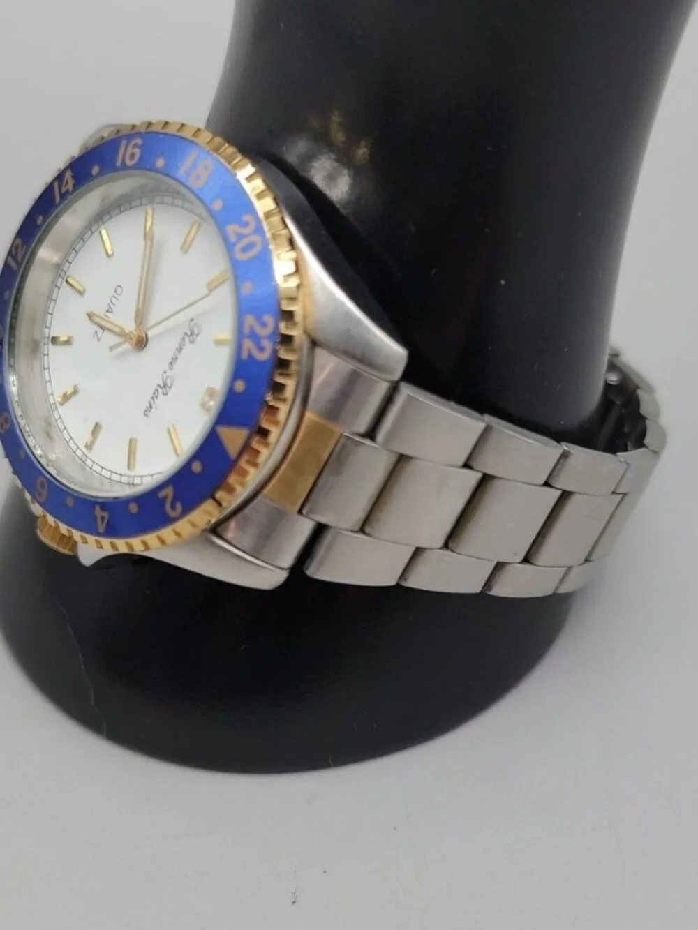 Vintage Renne Rains Stainless Steel Mens Two Tone Watch 8